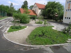 Grossansicht in neuem Fenster: Josef-Dering-Volksschule Garten