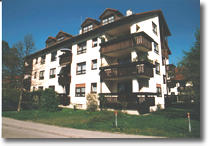 Altenwohnanlage Haus Elisabeth mit Pflegeheim des Diakonischen Werkes FFB e.V.