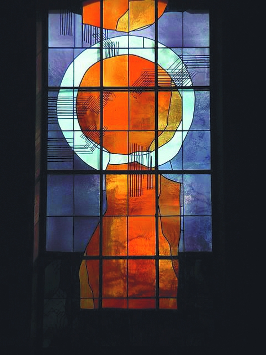 Grossansicht in neuem Fenster: Kirchenfenster der Evangelischen Friedenskirche